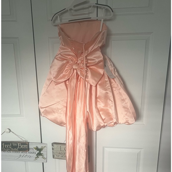 Elegant Pink Strapless Dress - Picture 7 of 11